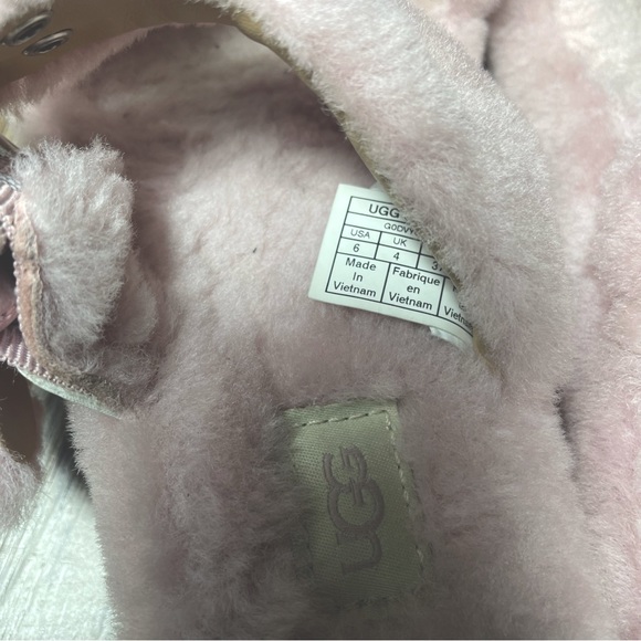 UGG Double Strap Platform Pink Slides Size 6 - Picture 8 of 10